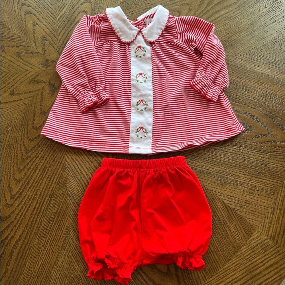 Ishtex Christmas set with embroidered wreaths